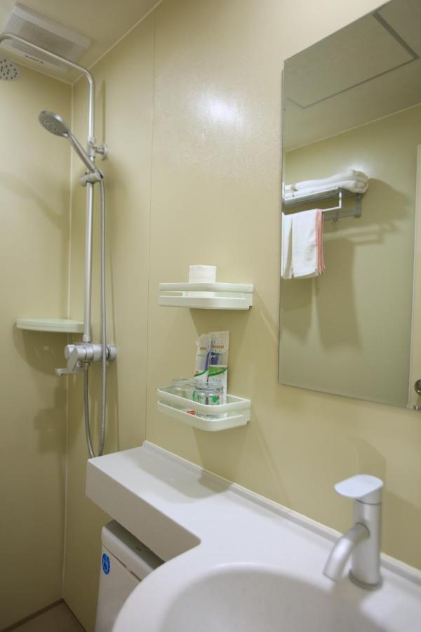 Beijing Xingshe Youth Hostel--Nearby Tiananmen Square & Forbidden City & Houhai Bar Street--1 Minute Walk To Subway, Cat-Keeping, Great Wall&Forbidden City One Day Tour, Wifi And Laundry Romm, English Speaking Reception Екстер'єр фото