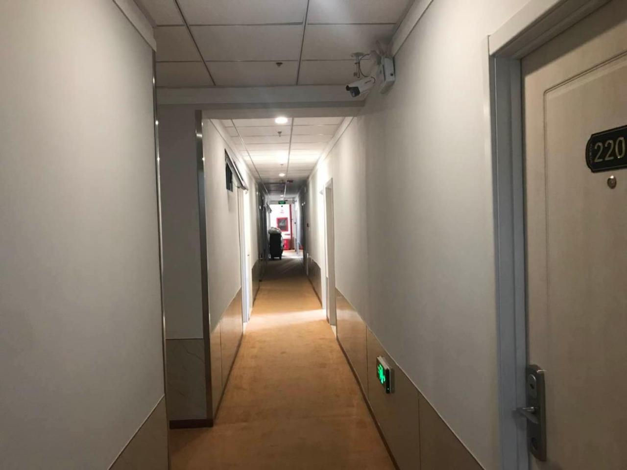 Beijing Xingshe Youth Hostel--Nearby Tiananmen Square & Forbidden City & Houhai Bar Street--1 Minute Walk To Subway, Cat-Keeping, Great Wall&Forbidden City One Day Tour, Wifi And Laundry Romm, English Speaking Reception Екстер'єр фото
