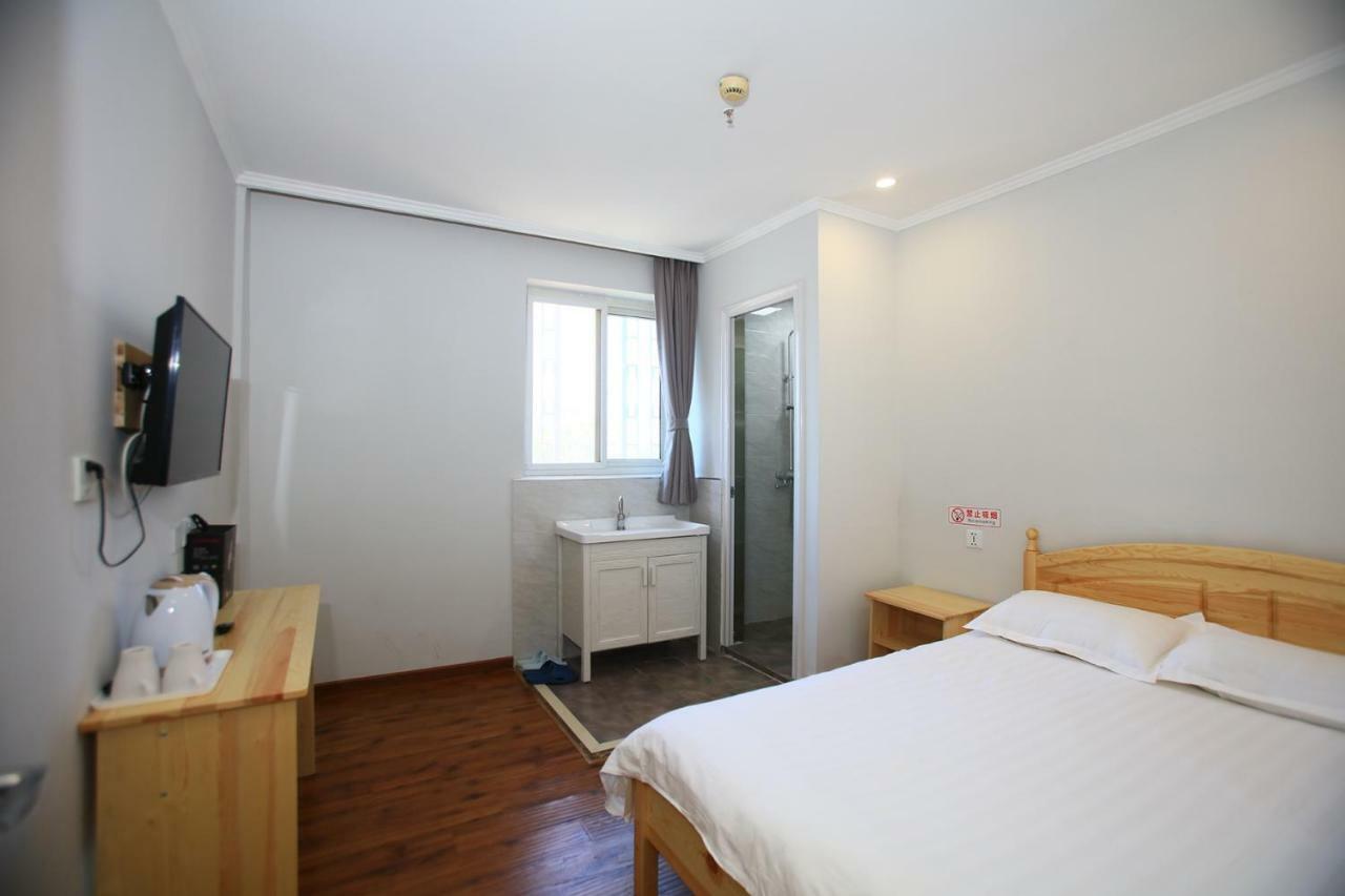 Beijing Xingshe Youth Hostel--Nearby Tiananmen Square & Forbidden City & Houhai Bar Street--1 Minute Walk To Subway, Cat-Keeping, Great Wall&Forbidden City One Day Tour, Wifi And Laundry Romm, English Speaking Reception Екстер'єр фото